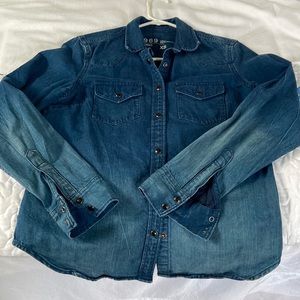 Denim half fade snap shirt.